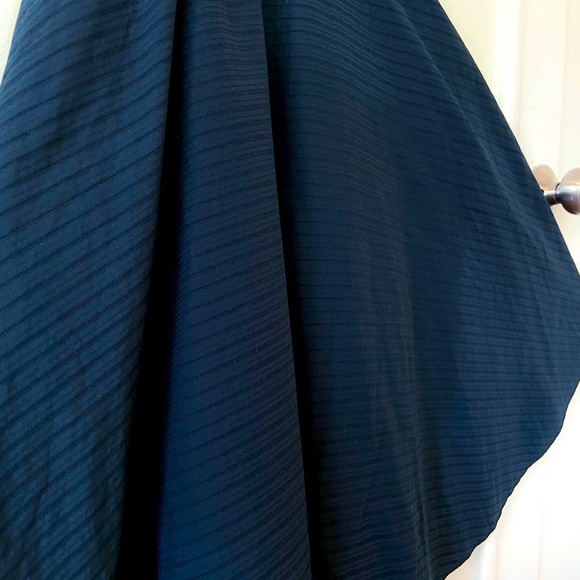 ❌SOLD❌  Uniqlo Midi Circle Skirt - Picture 2 of 2